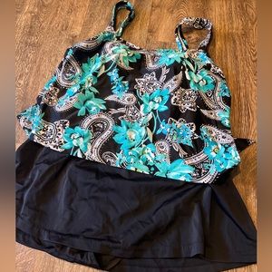 Azul Swim Womans 1pc Plus Sz 18 Swimsuit Skirt Soft Bra Black Floral Modest EUC